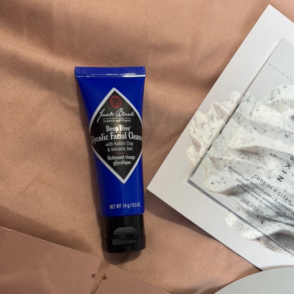 Assorted Skincare Sample Set - Picture 6 of 9